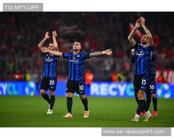 国米客战比萨海报震撼发布雷电交加下蓝黑军团剑指斜塔之城